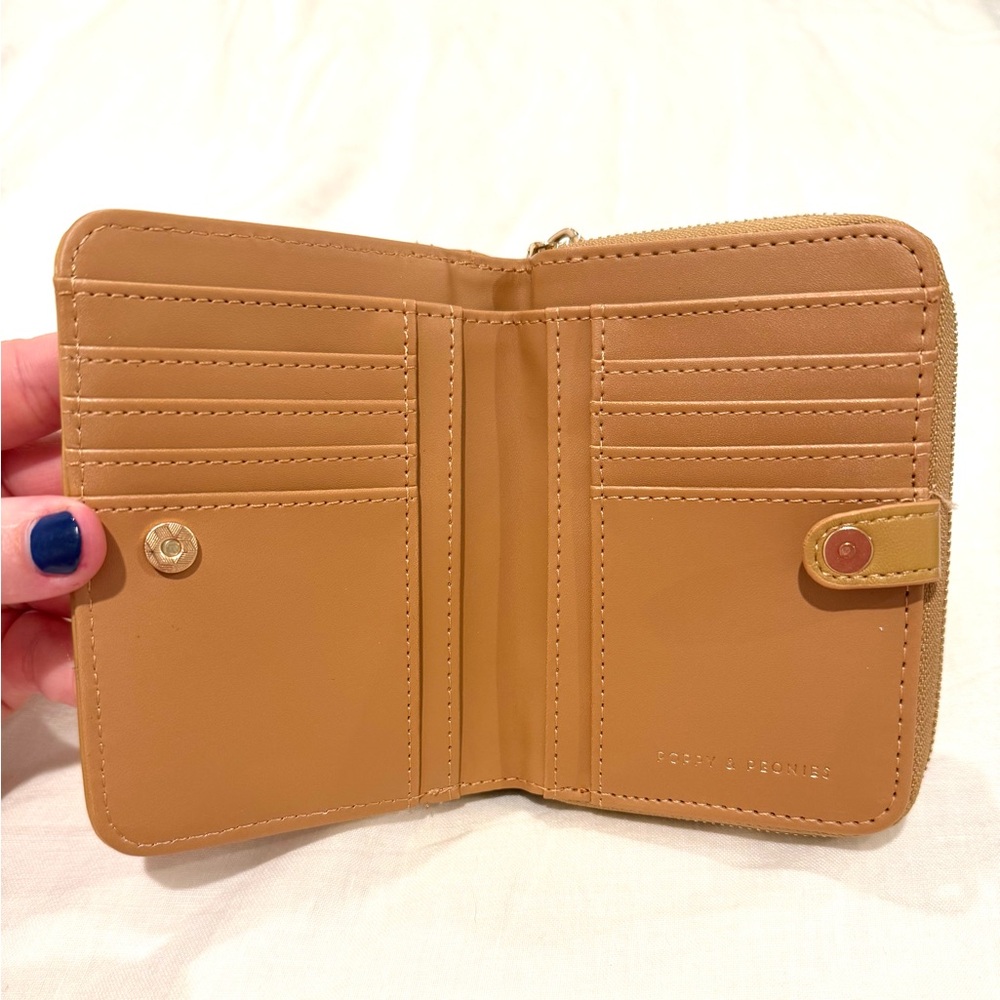 NWOT | Poppy & Peonies | Woven Wallet - Picture 4 of 5